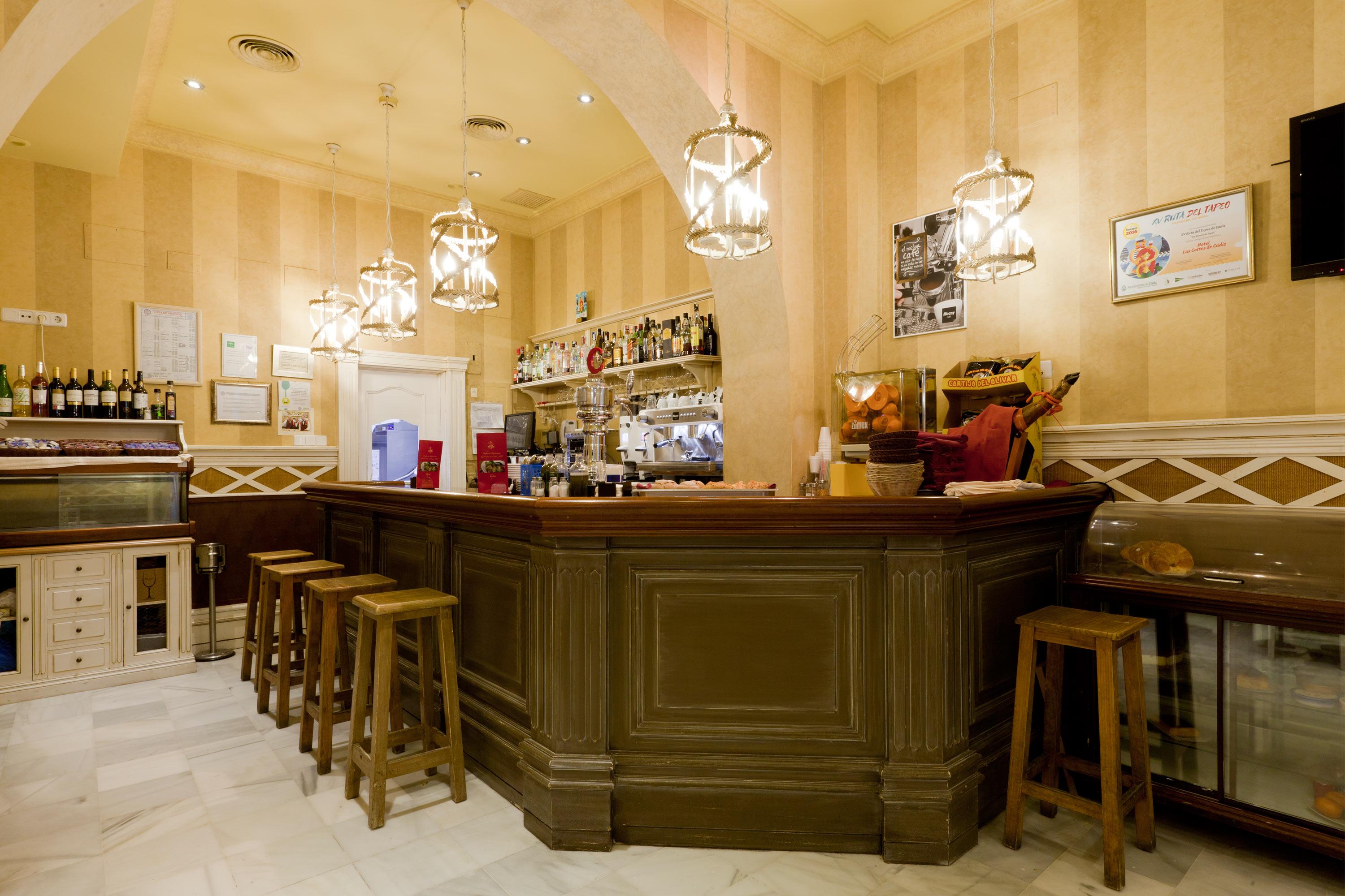 Hotel Cortes De 3*