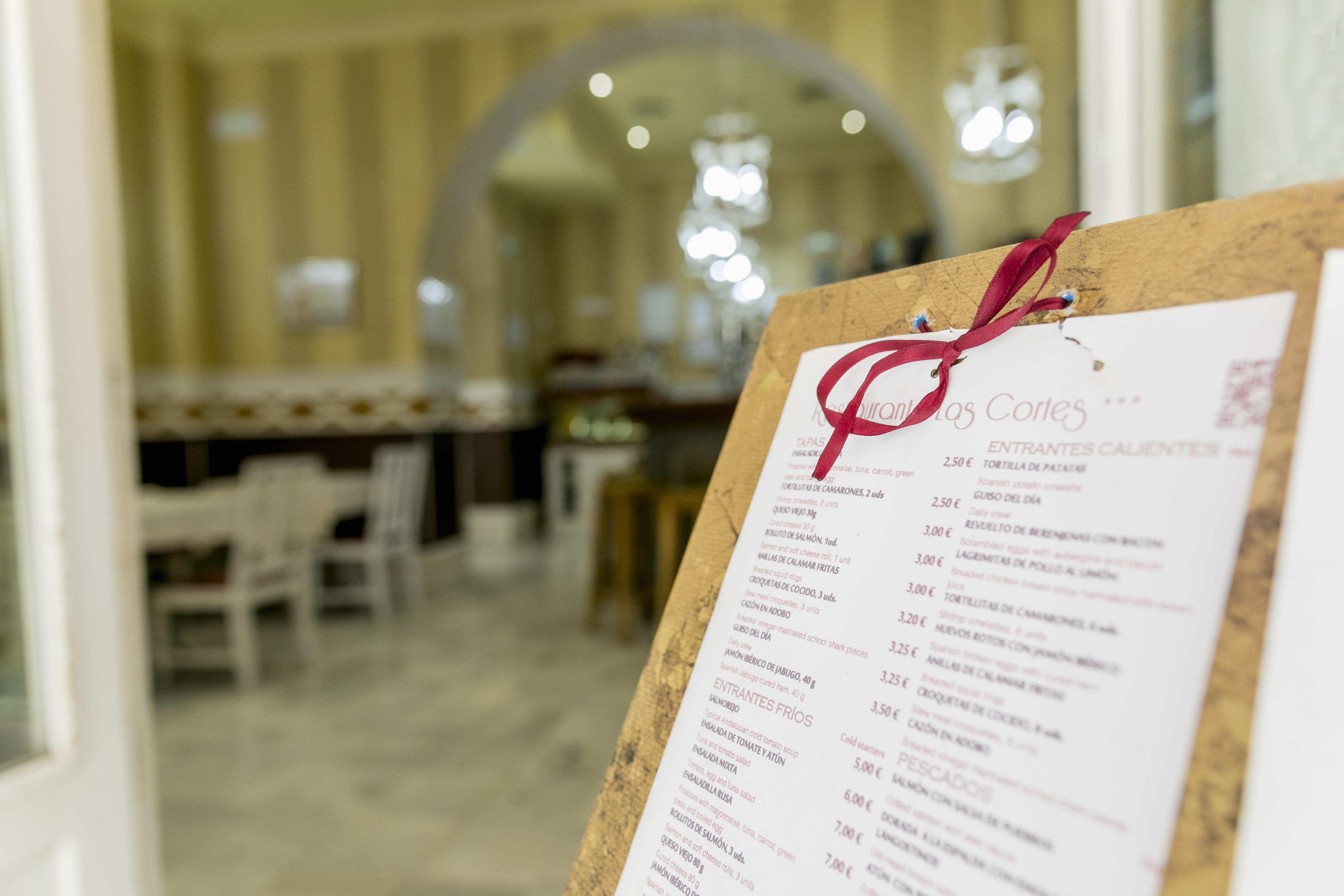 Hotel Cortes De Cadis