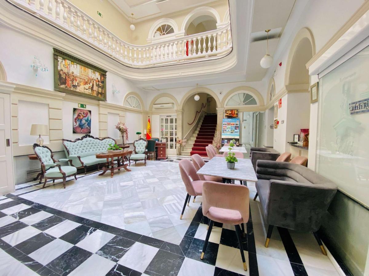 Cortes De Hotel Cadis