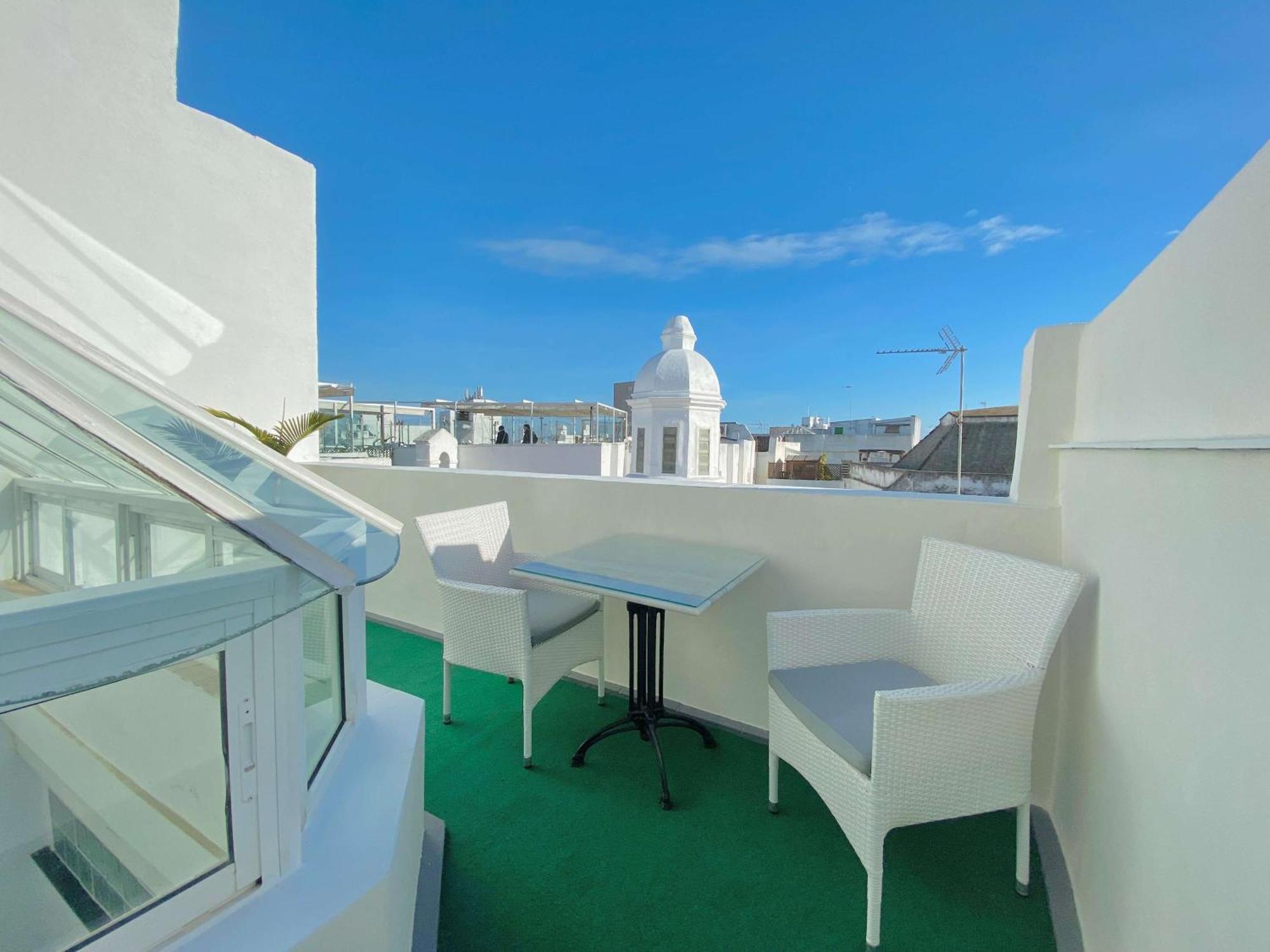 Cortes De Hotel Cadis