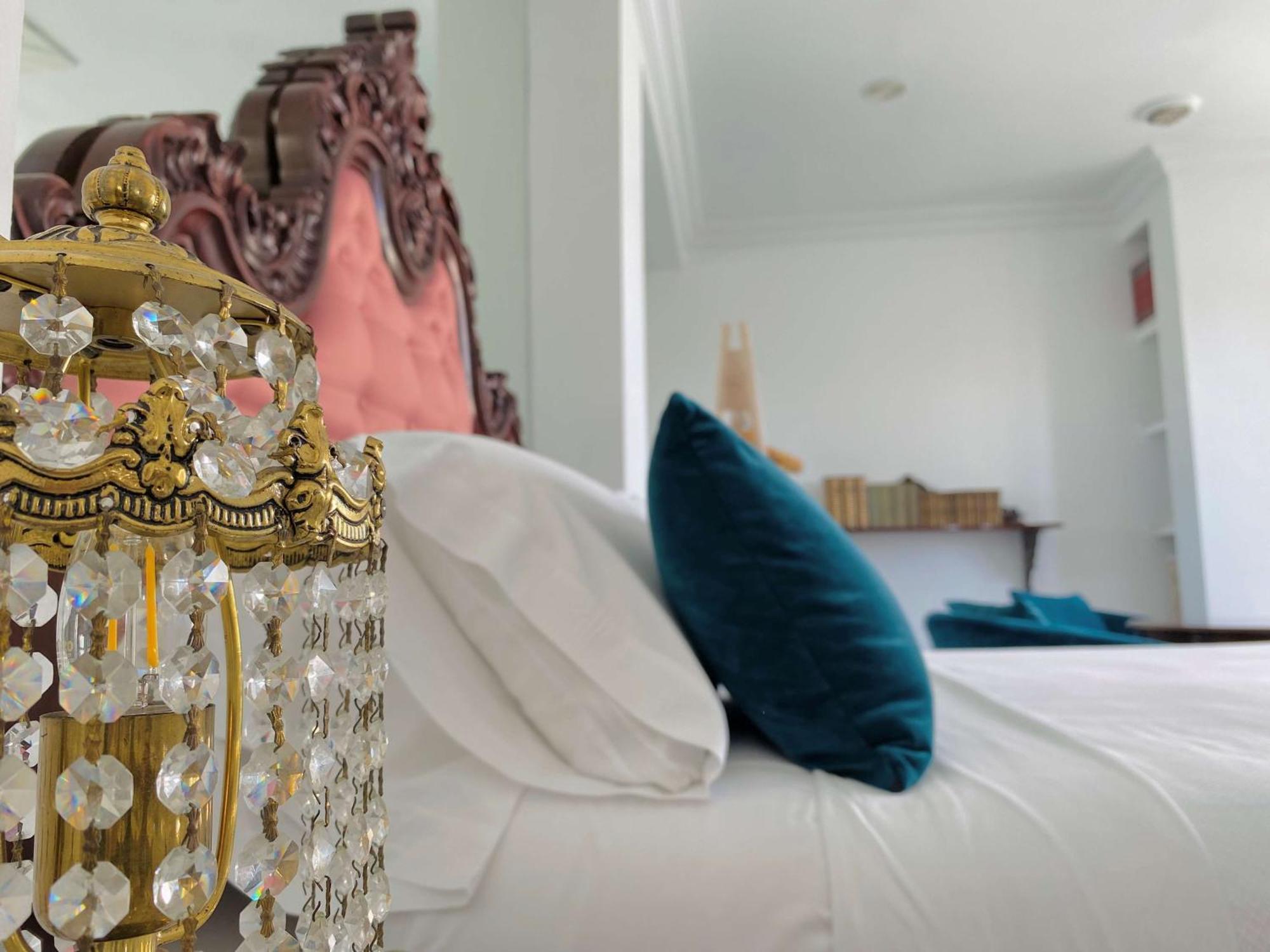 Hotel Cortes De 3*