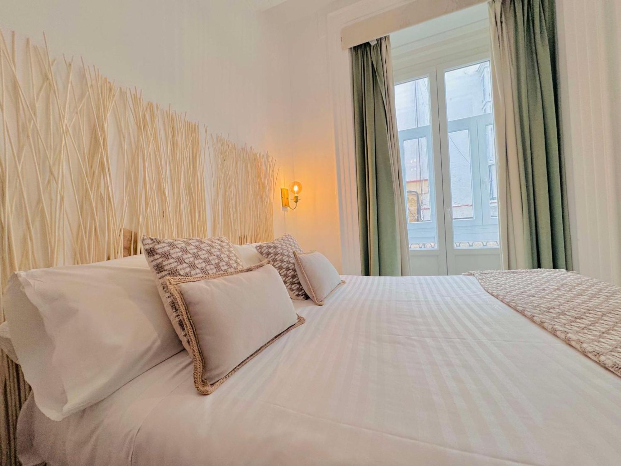 Hotel Cortes De Cadis